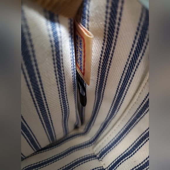 Dooney & Bourke Tote - Picture 12 of 13